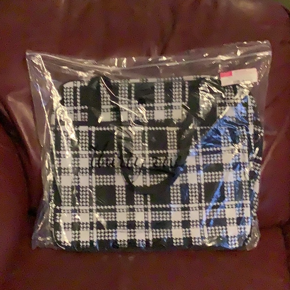 Houndstooth Away for the Weekender